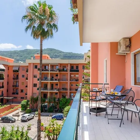Colors&suites Apartment *