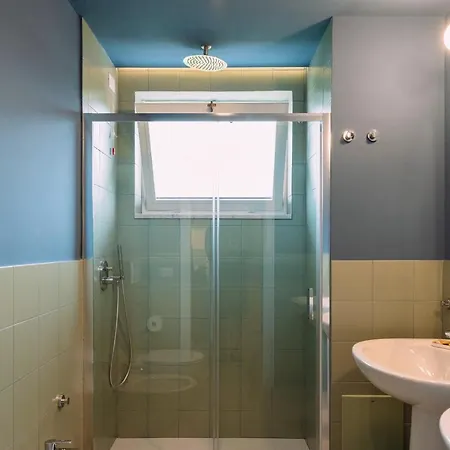 Colors&suites Apartman *